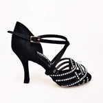 Carica immagine nella Galleria, Wish Dance Shop Onda Extraflex Competition Raso Nero Cinturino Incrociato sul Collo Piede Swarovski Parziale solo avanti
