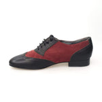 Load image into Gallery viewer, Scarpe oxford in vitello nero e camoscio bordeaux Outlet, dettagli eleganti e stile classico, vista frontale del modello.
