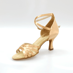 Carica immagine nella Galleria, Wish Dance Shop Scarpa Basica in Raso Carne con Fascette e Tacco a Rocchetto
