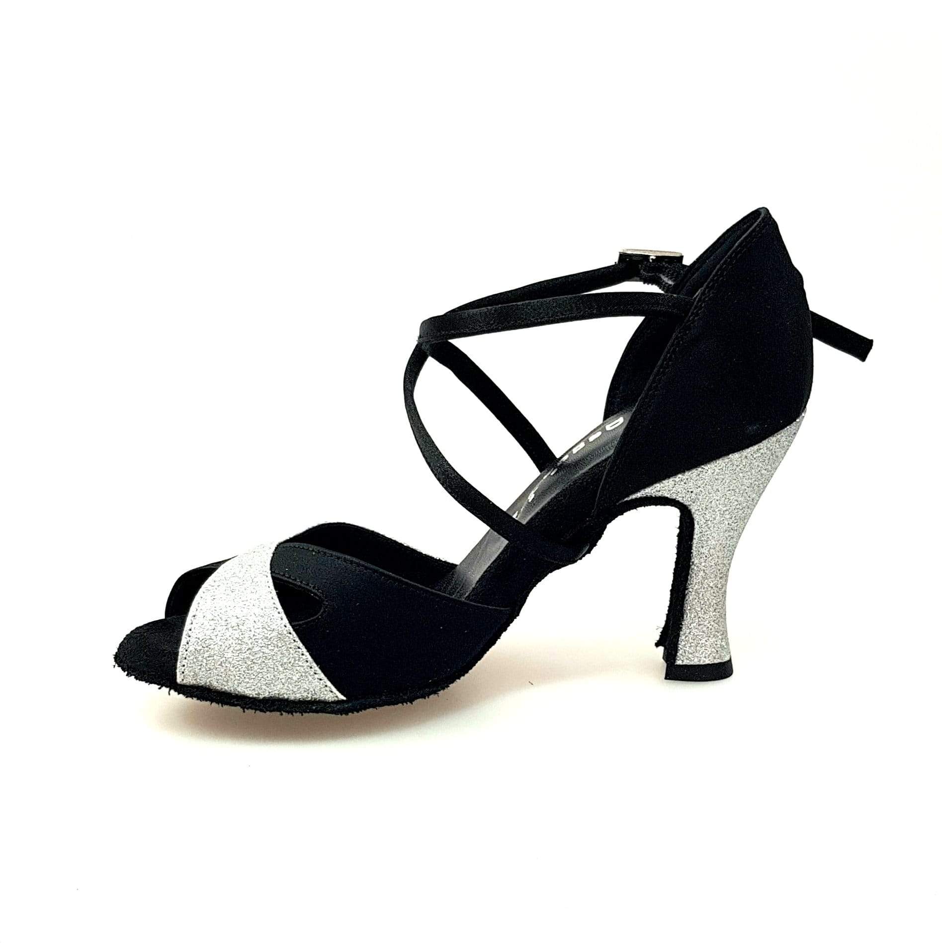 Scarpa da donna Ely QC in raso nero e glitter argento con cinturino incrociato e tacco rocchetto.