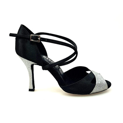 Scarpa da donna Ely QC Wish Dance Shop in raso nero e glitter argento con cinturino incrociato e tacco rocchetto.