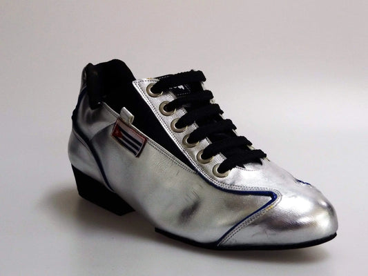 Scarpe da ginnastica Wish Dance Shop modello 113H Argento con profilo blu e banda cubana, dettagli lucidi e stile moderno