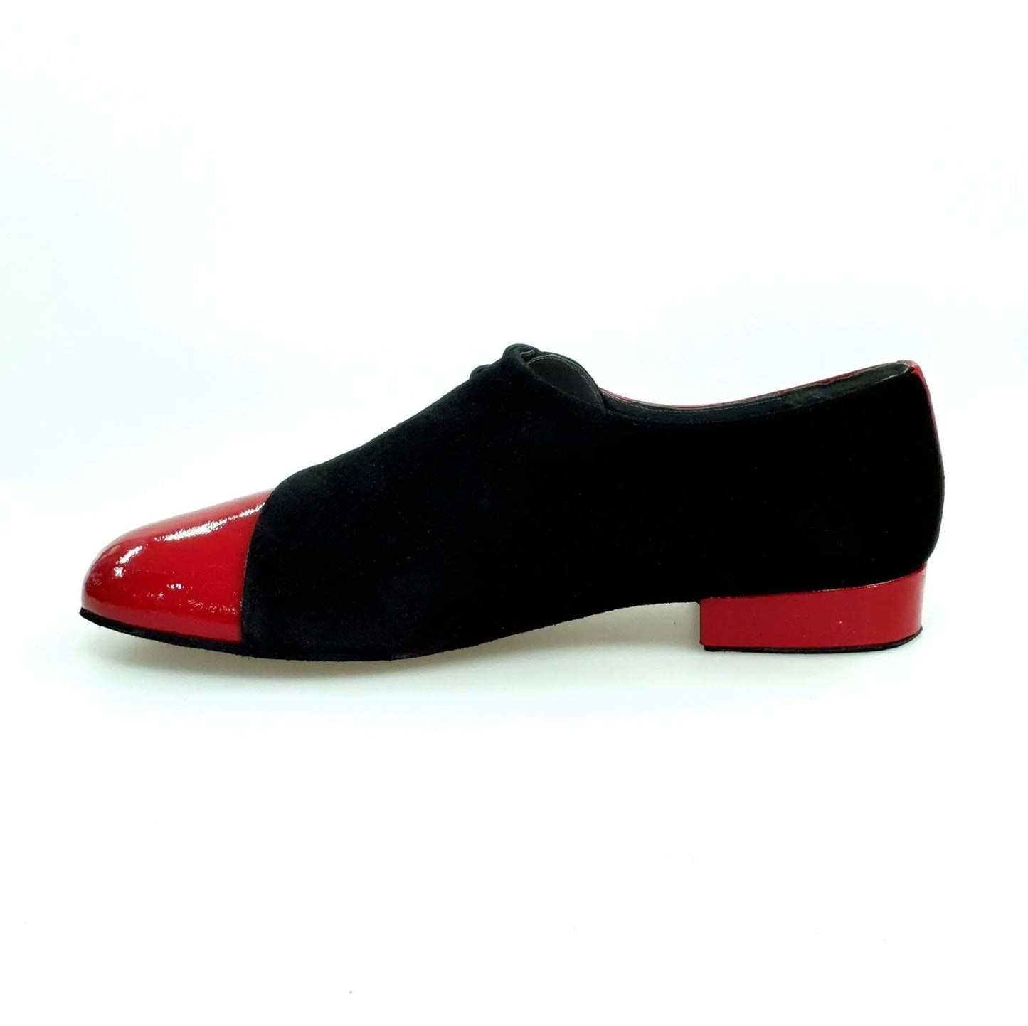 Scarpa da uomo Stardust in camoscio nero e vernice rossa, con design elegante e dettagli raffinati.