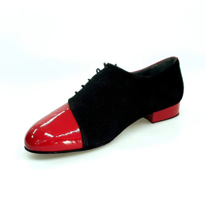 Scarpa da uomo Stardust in camoscio nero e vernice rossa, con design elegante e dettagli raffinati, marca Outlet.