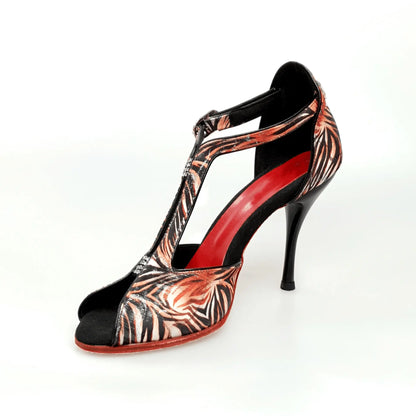 Scarpa da donna Wishdance Fascino (401) in stile jungla rosso con dettagli vivaci e suola resistente, ideale per un look elegante e casual