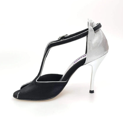 Scarpa da donna Wishdance ELIDE 401 in raso nero e lurex argento, con design elegante e dettagli lucidi.