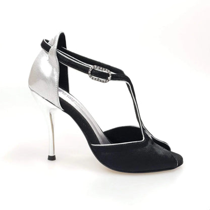Scarpa da donna Wishdance ELIDE (401) in raso nero e lurex argento, elegante e lucente, con dettagli raffinati.