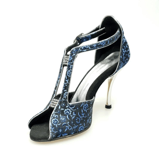 Scarpa da donna Wishdance Fascino (401) in tessuto veneziano blu con tacco a spillo laminato argento, dettagli fiorati.
