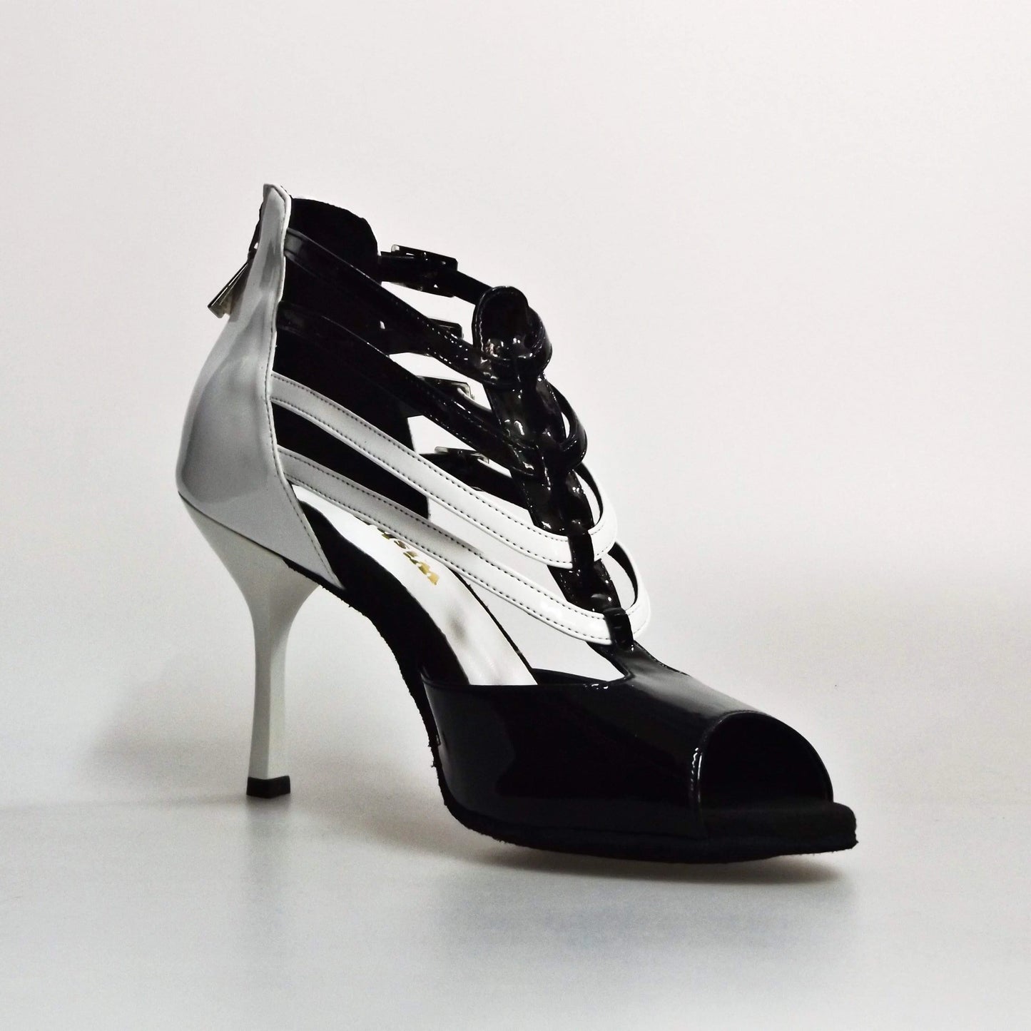 Scarpa da donna Wishdance Malon (779) in vernice nera e bianca con tacco a stiletto e dettagli rocchettino.