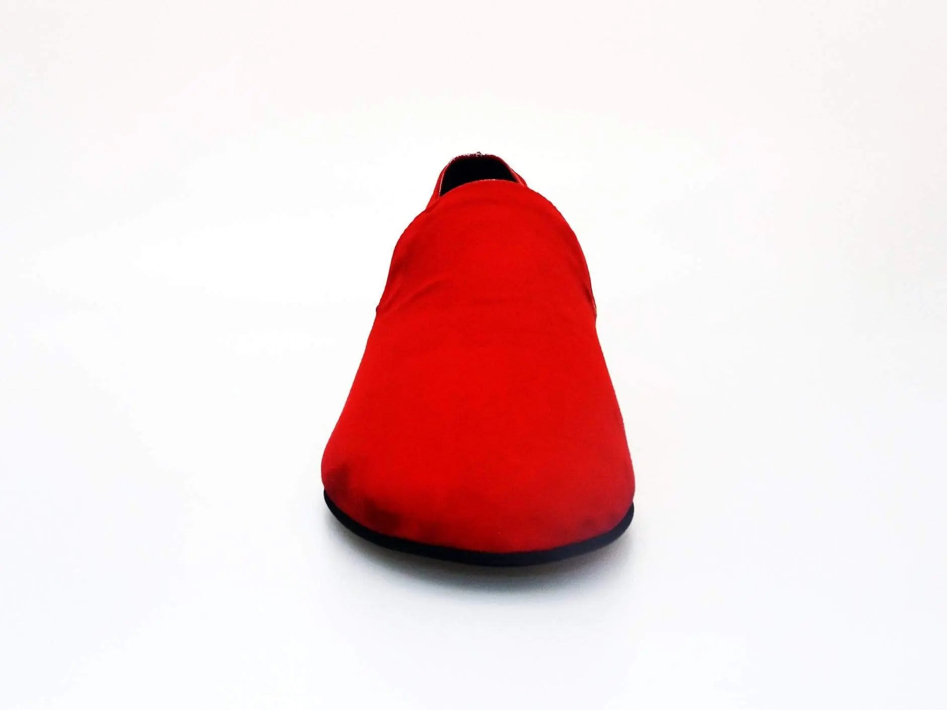Scarpa mocassino da uomo Wishdance in camoscio rosso, elegante e comoda, con dettagli classici e suola resistente.