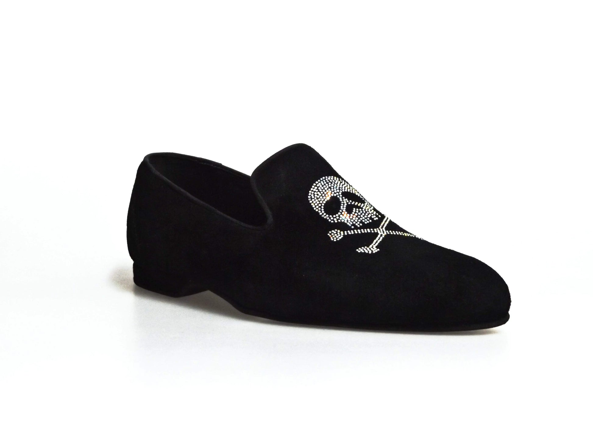 Scarpa mocassino Uomo Wishdance El Teschio in camoscio nero con borchiette oro e disegno teschio, dettagli eleganti.