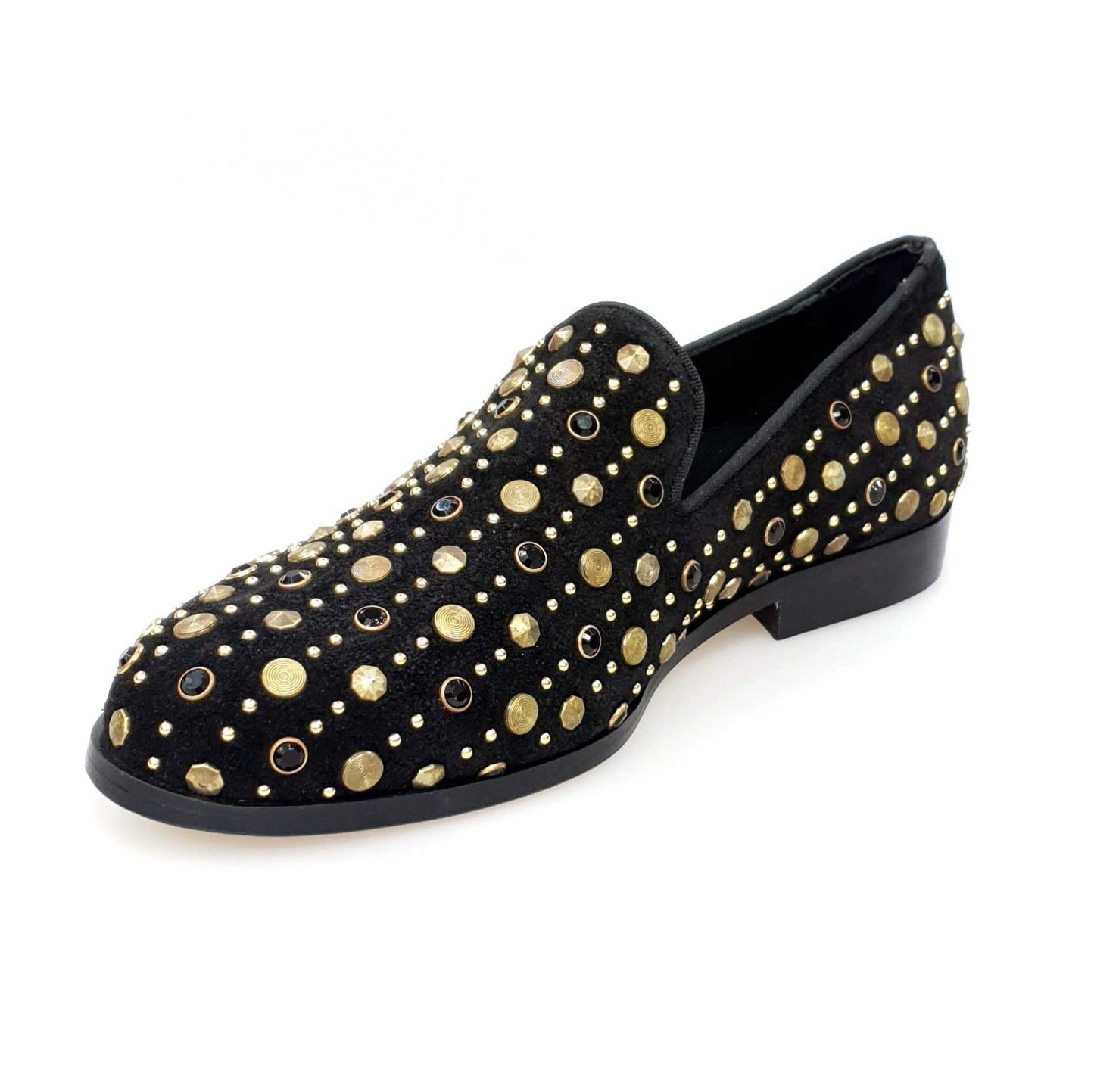 Scarpa mocassino Jack Sparrow Wishdance in camoscio nero con borchie dorate e Swarovski neri, fondo in cuoio premium, stile maschile.