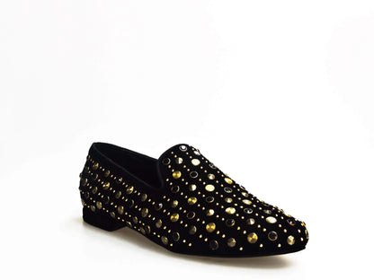 Scarpa mocassino uomo in camoscio nero Wishdance con borchie dorate e Swarovski, dettagli eleganti e stile sofisticato.