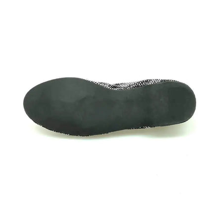 Mocassino Wishdance Viper Black in camoscio nero con Swarovski bianchi e neri, suola in gomma, dettaglio elegante e raffinato.