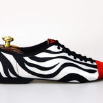 Load image into Gallery viewer, Wishdance Savana - Jazz unisex in pelle con fantasia zebrata e punta personalizzata
