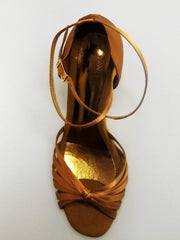 Carica immagine nella Galleria, Wishdance Scarpa Basica da donna in Raso Bronzo con fascette rivestite in Camoscio e tacco a Rocchetto
