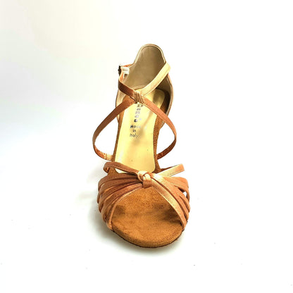 Scarpa da ballo Wishdance Patty QC in raso carne con fascette e cinturino incrociato, tacco a rocchetto, scarpa da donna elegante.
