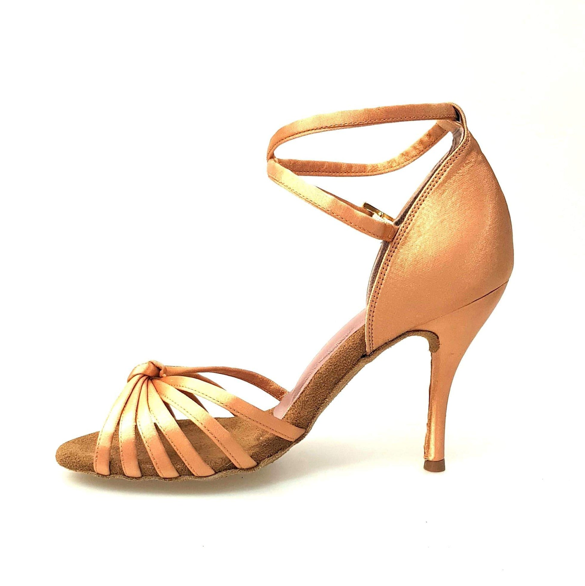Scarpa donna Wishdance Patty QB in raso carne con fascette, cinturino doppio alla caviglia e tacco sottile.