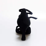 Load image into Gallery viewer, Wishdance Scarpa Basica da donna in Raso Nero con fascette rivestite in Camoscio e tacco a Rocchetto
