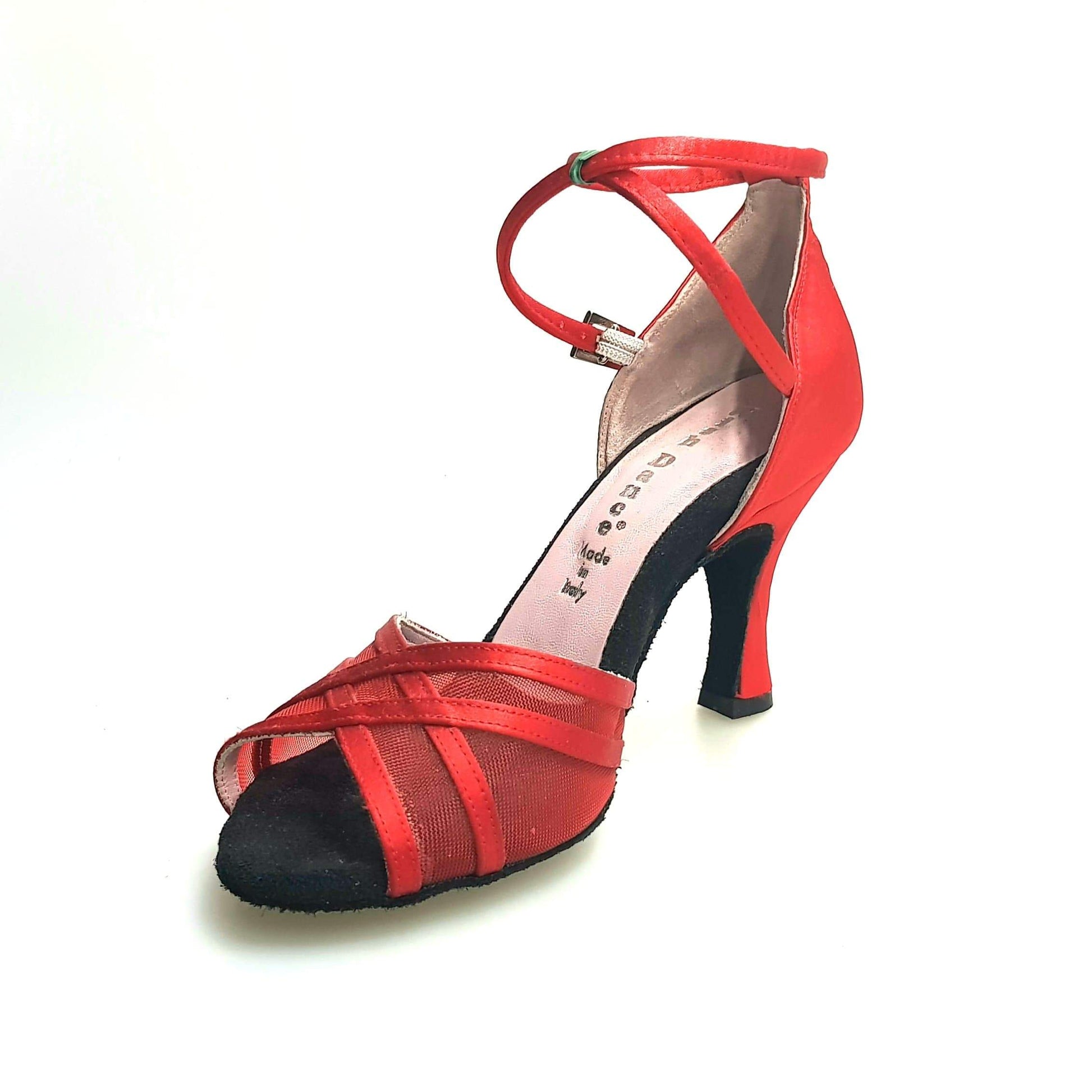 Scarpa donna Wishdance Melany QB in raso rosso con retina, cinturino doppio sulla caviglia e tacco rocchetto.