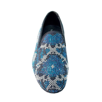 Scarpa mocassino da uomo Wishdance Viper Blue in camoscio blu con Swarovski blu, bianco e nero, su suola micro