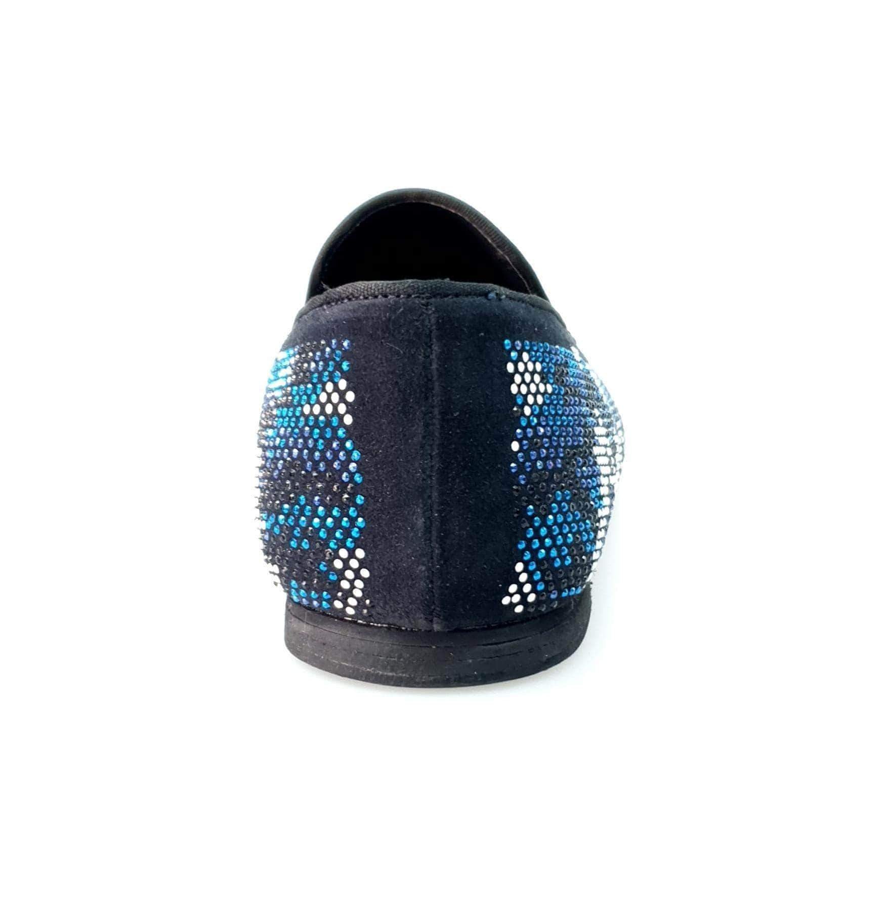 Scarpa mocassino Wishdance Viper Blue in camoscio blu con dettagli Swarovski blu, bianco e nero, fondo micro elegante.