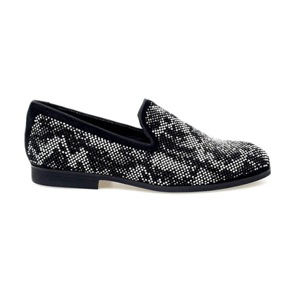 Scarpa mocassino uomo Viper Black Wishdance in camoscio nero con dettagli Swarovski bianchi e neri, fondo micro-light